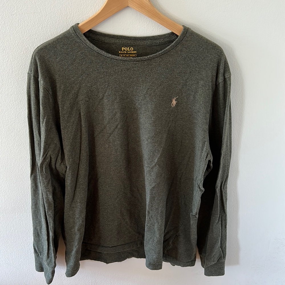 Men’s Polo long sleeved shirt. Size XL.